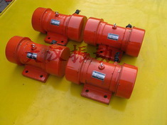 YZS振動(dòng)電機(jī):激振能力強(qiáng)，拆卸方便。